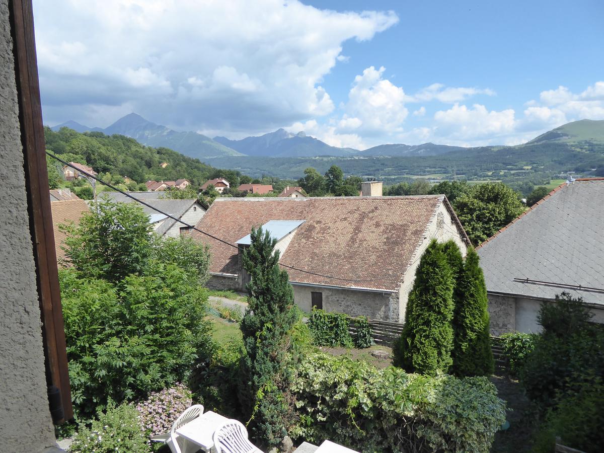Hotel Les Chenets Saint-Julien-en-Champsaur Kültér fotó